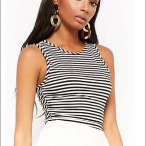 Black and white crop top